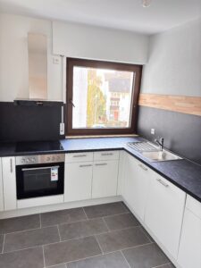 Küche mit ganz neuer Einbauküche