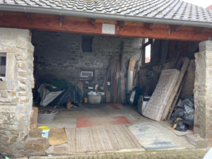 Carport (ehemaliger Kuhstall)