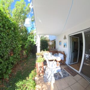 Terrasse mit Garten